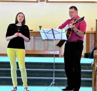 941446_277982645678753_2123090810_n